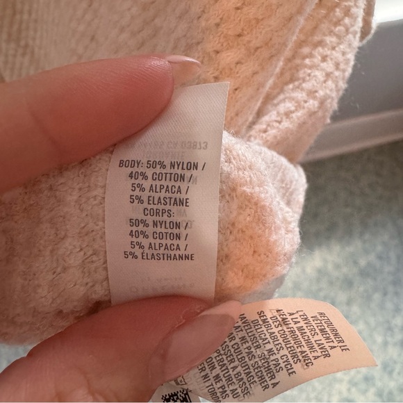 Aerie Cream Colour Sweater, Size Medium, Wide Neck and Cropped Fit - Picture 6 of 6